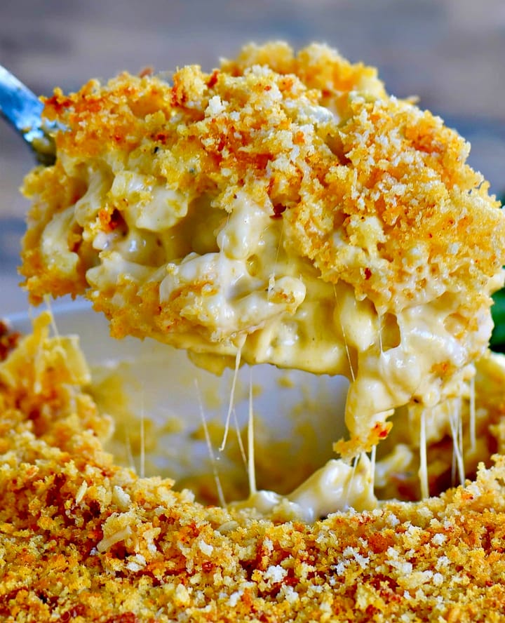 Golden baked mac and cheese